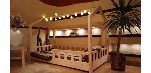 Łóżko domek z barierkami Bella w stylu skandynawskim
